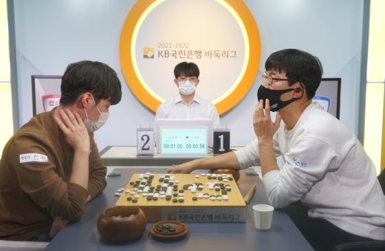 김명훈, 박영훈의 9연승 저지  
